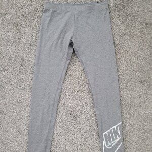 Girls Grey Nike Tight Fit Leggings Large- New with Tag!